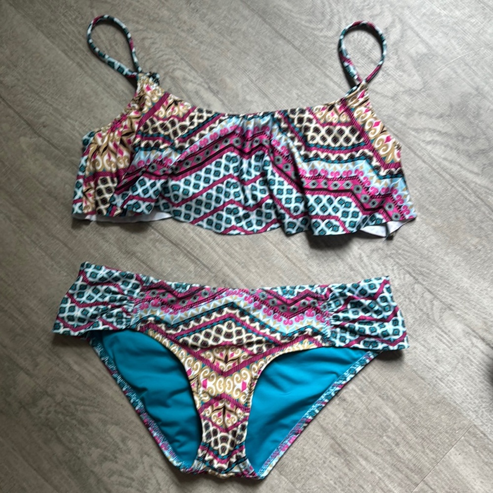 BKE Colorful Patterned Bikini Set